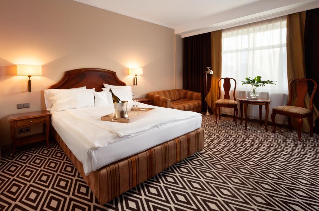 Hotel Rejs Устка Экстерьер фото