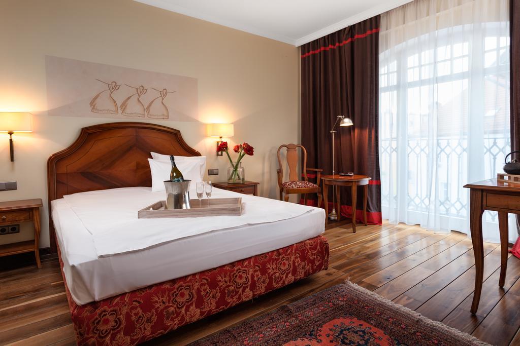 Hotel Rejs Устка Экстерьер фото